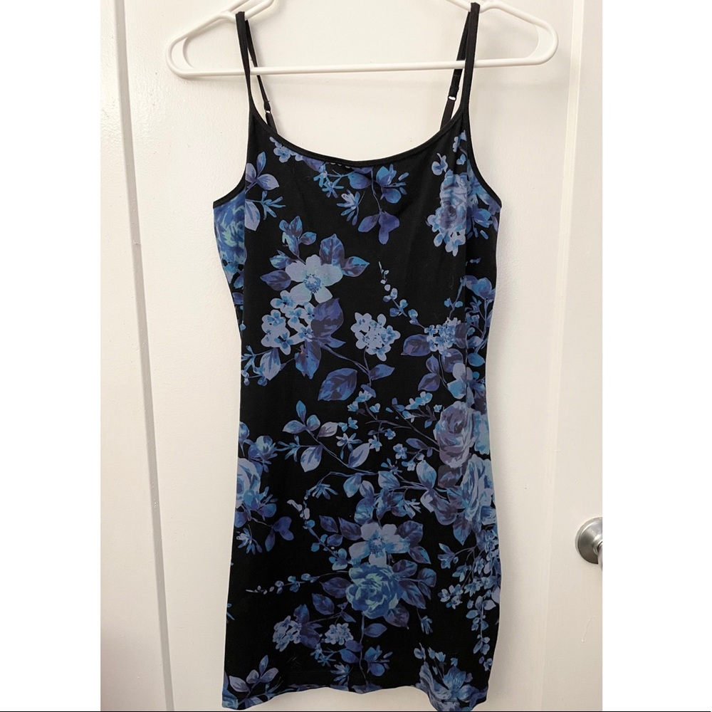 Express body con dress, size medium, floral dress, new with tags
